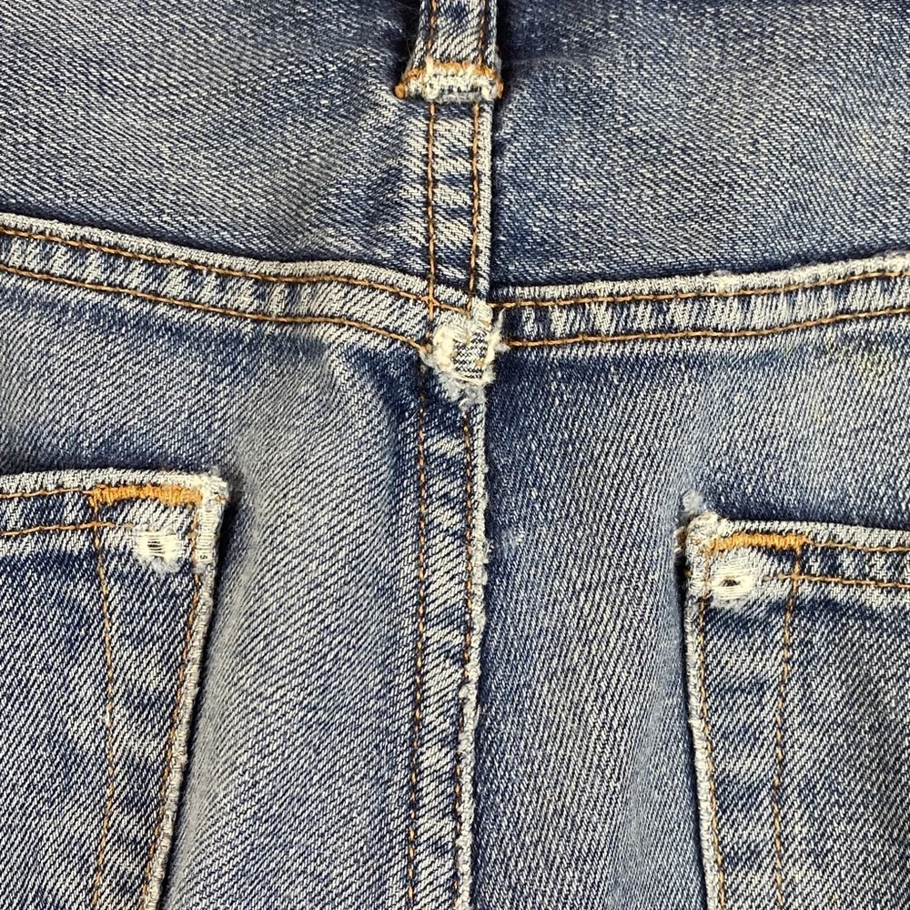Abercrombie & Fitch distressed jeans mid rise straight leg 31x32 Y2K button fly